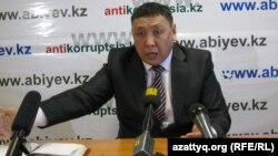 Журналист Тоқберген Әбиев. 