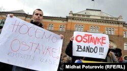 Сараєво, четвертий день протестів, 9 лютого 2014 року: «Банду у відставку», «Хочемо відставки всього уряду»…