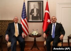 Mevlut Cavusoglu i Rex Tillerson, u Ankari 16. februara