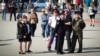 Российские силовики и казаки на площади Ленина в Керчи, 2018 год