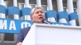 Kyrgyzstan - Former Kyrgyz President Almazbek Atambaev addressed a rally in the capital, Bishkek, where his supporters had gathered to demand that charges against him be dropped. roundup screen grab