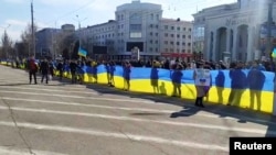 Проукраинский митинг в Херсоне, март 2022 года