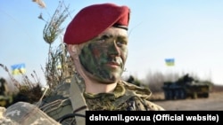 Під час вишколу військовослужбовців Десантно-штурмових військ України. Житомирщина, 21 листопада 2021 року 