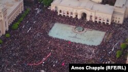 Тысячы людзей на плошчы Рэспублікі 22 красавіка