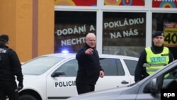 Полиция возле ресторана в городе Угерски Брод