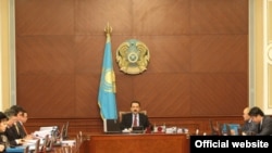 Заседание правительства Казахстана, в середине премьер Карим Масимов