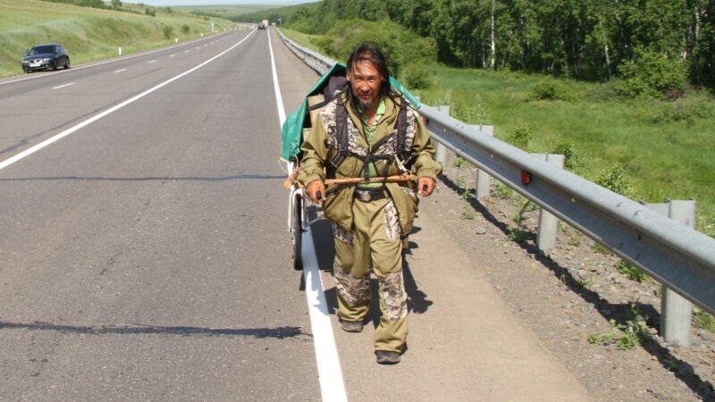 Якутский шаман идёт пешком в Москву 