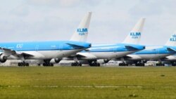 Parkirani avioni na aerodromu u Amsterdamu, 2 april 2020.