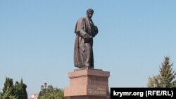 Памятник Тарасу Шевченко в Севастополе, архивное фото