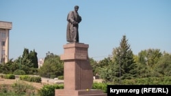 Памятник Тарасу Шевченко в аннексированном Россией Севастополе