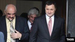 Igor Smirnov şi Vlad Filat după întâlnirea de la Bender