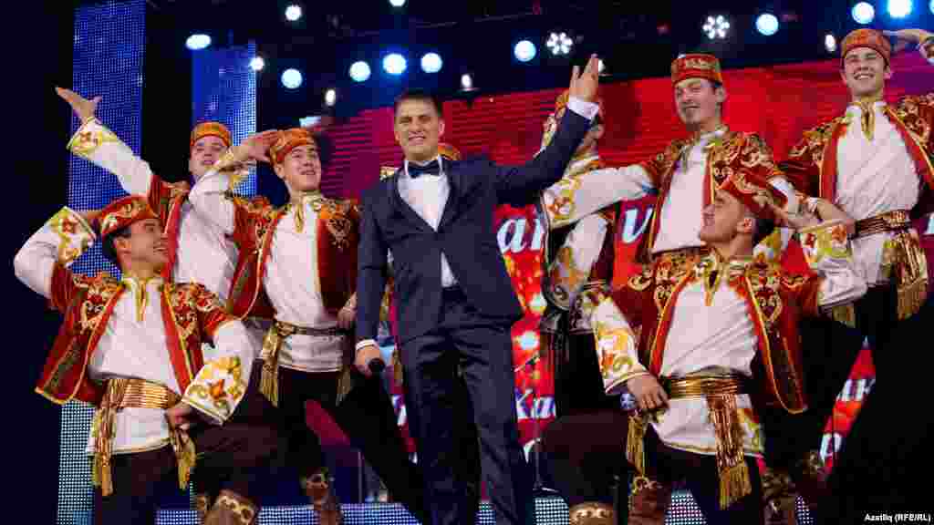  "Агыйдел" җыр һәм бию дәүләт ансамбле һәм Илнар Ялалов