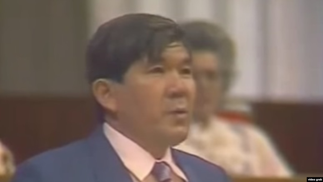 Мұхтар шаханов желтоқсан алаңы. Шаханов михаил викторович. Айтматов шаханов. 11. Власть 1990г алмык.