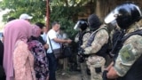Российские силовики во время обысков в Крыму, архив