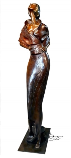 Andrea. Эдуард Пак (несложно патинированная бронза, 90 см, Франция, 2020, экспонировалась в Grand Palais, Paris)
