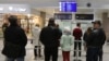 В аэропорту Пулково дополнительно проверяют мужчин, улетающих из РФ