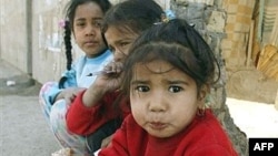 اطفال عراقيون