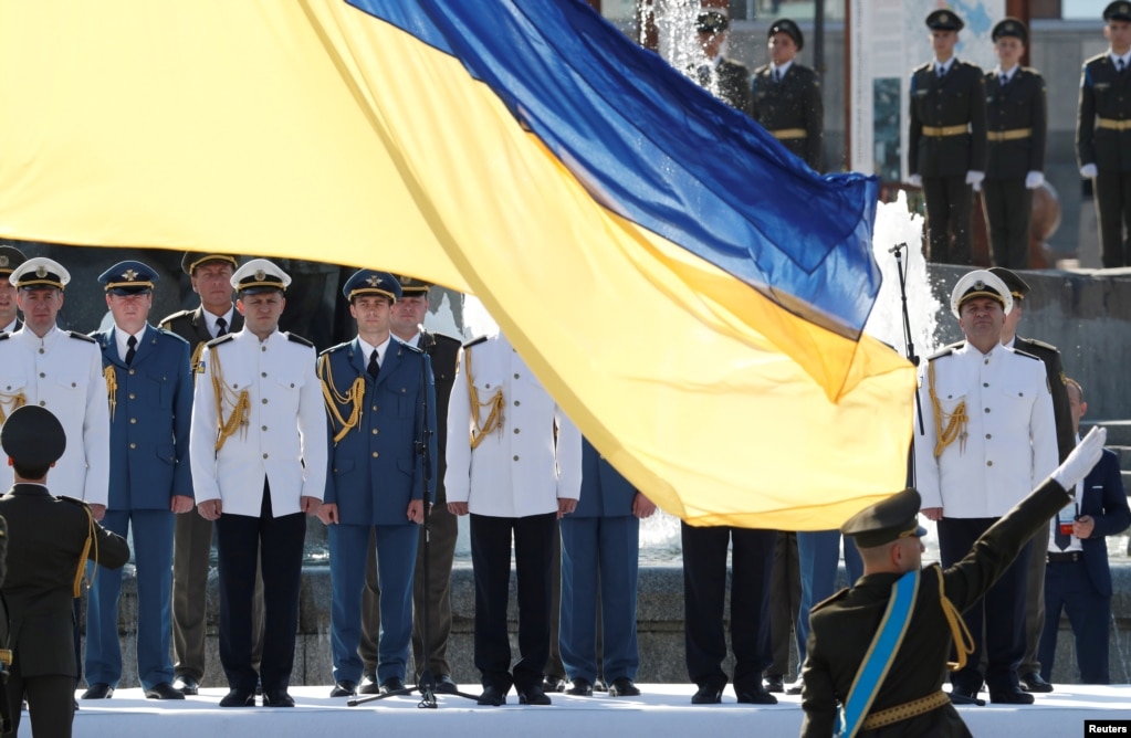 Церемонія підняття державного прапору України 