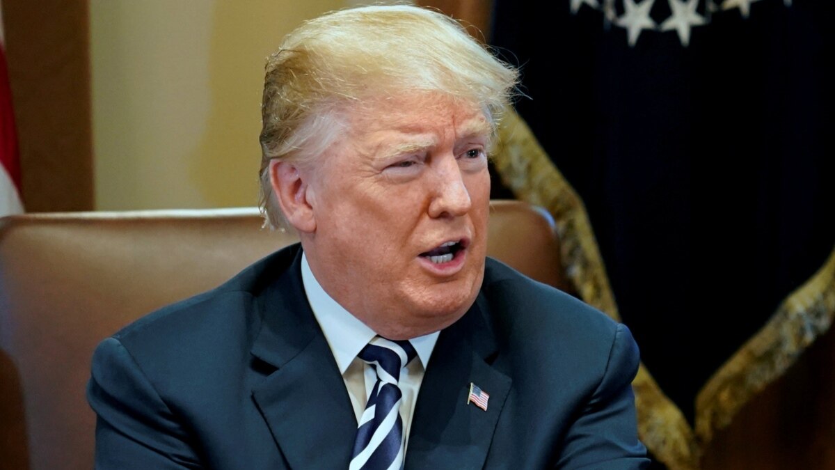 Трамп отложил на полгода введение тарифов на иномарки