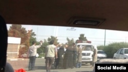 Иран полициясы әйелдерді волейбол жарысына кіргізбей, ұстап жатыр.