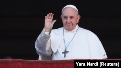 Папа Римский Франциск в последние годы неоднократно упоминал о мире в Украине и необходимостb его достижения.