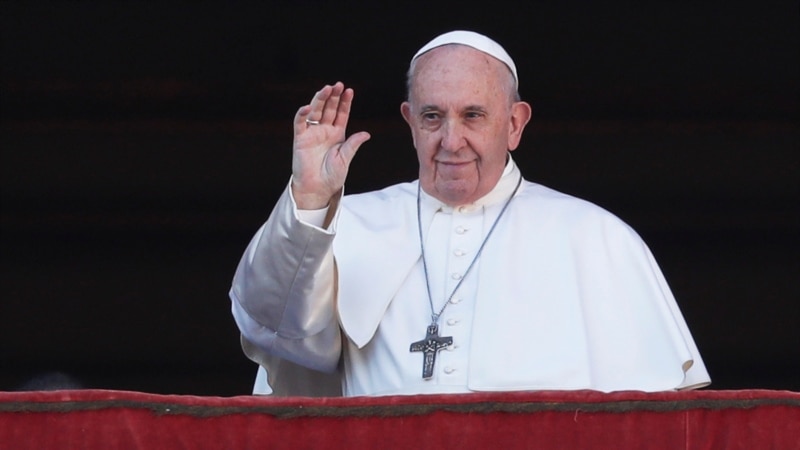 Papa odao priznanje ribarima koji čiste more 