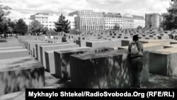 Меморіал жертвам Голокосту в Берліні