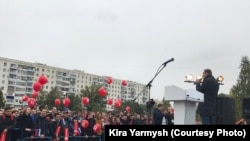 Aleksei Navalny gjatë protestës në Orenburg.