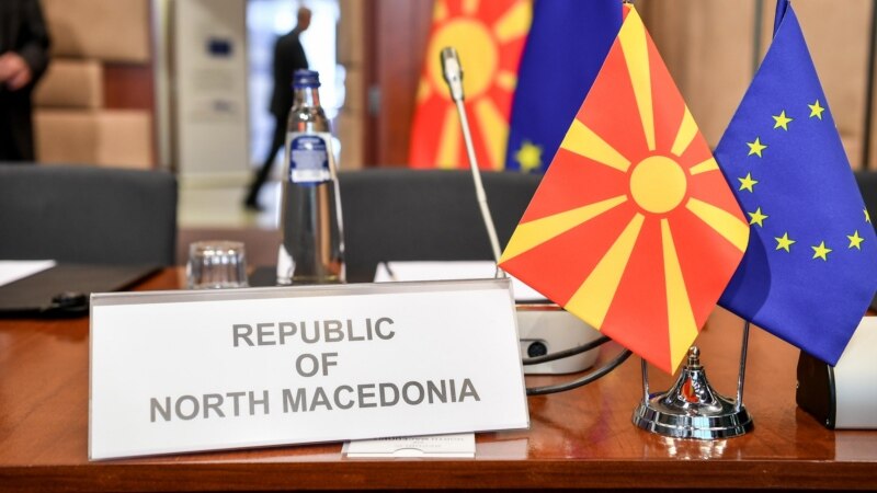 Ружичка - Варвициотис: Поддржуваме почеток на преговори со Македонија и Албанија