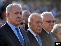 Премьер-министр Нетаньяху, президент Перес и фаворит президентских выборов Реувен Ривлин (справа)
