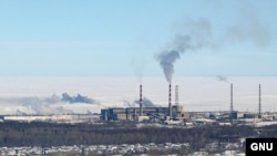 Сотрудники Байкальского ЦБК добились возобновления работы предприятия. Экологи протестуют.