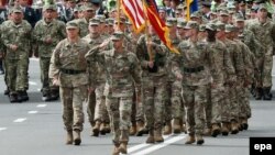 Солдаты армии США на параде в День Независимости Украины. Киев, 24 августа 2017 года