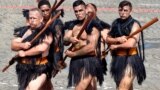 Militari maori la parada militară de Ziua Bastiliei în Place de la Concorde, Paris, 14 iulie 2016. Între cei 3.000 de militari invitați anul acesta la parada de la Paris s-au numărat și reprezentanți ai Noii Zeelande și Australiei.