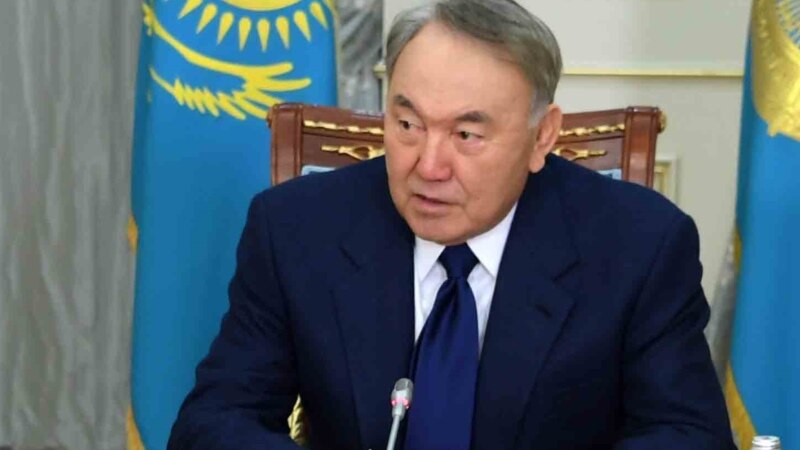  Астана: Назарбаев сохраняет основные полномочия