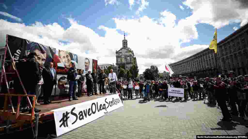 Під час акції на Майдані відбувся також імпровізований мітинг лідерів Меджлісу кримськотатарського народу