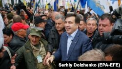 Михаил Саакашвили на акции протеста, 17 октября 2017 года. 