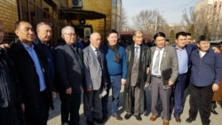 Участники афганской кампании (четвертый слева — Хабибджан Холбаев, бывший командир «мусульманского батальона»). Алматы, 8 февраля 2020 года.
