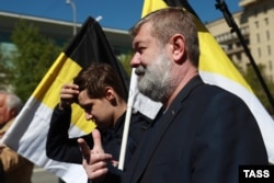 Вячеслав Мальцев в колонне националистов в мае 2017 года