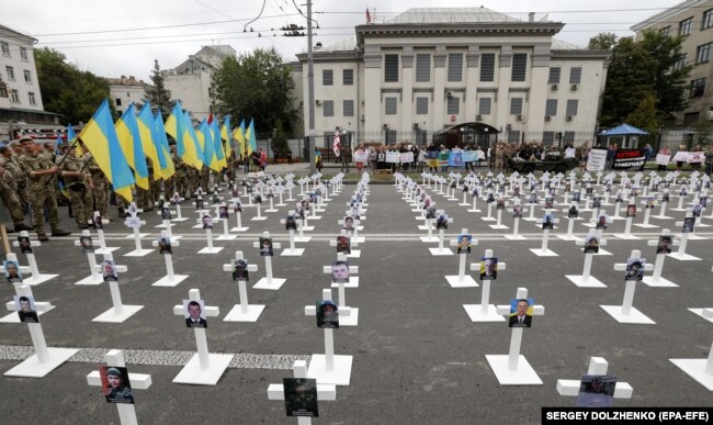 Портреты погибших в боях за Иловайск в августе 2014 года