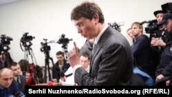 Засідання відбувається в Солом’янському районному суді Києва