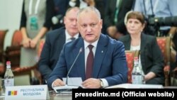 Igor Dodon la Erevan