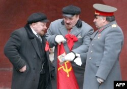 Двайнікі Леніна і Сталіна ў цэнтры Масквы.