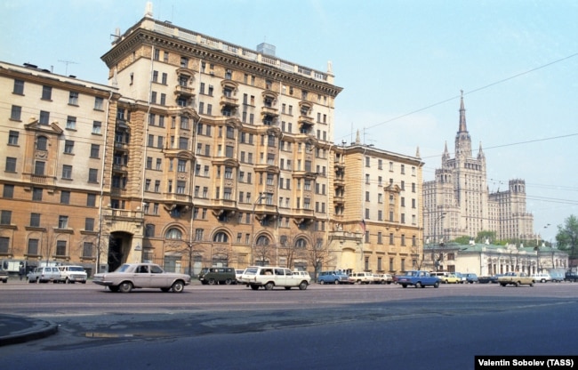 Ndërtesa e Ambasadës së Shteteve të Bashkuara të Amerikës Moskë, më 1987