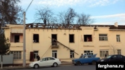 Uzbekistan - Fergana destroyed the roof of the house where people live. Photo agency "Fergana"