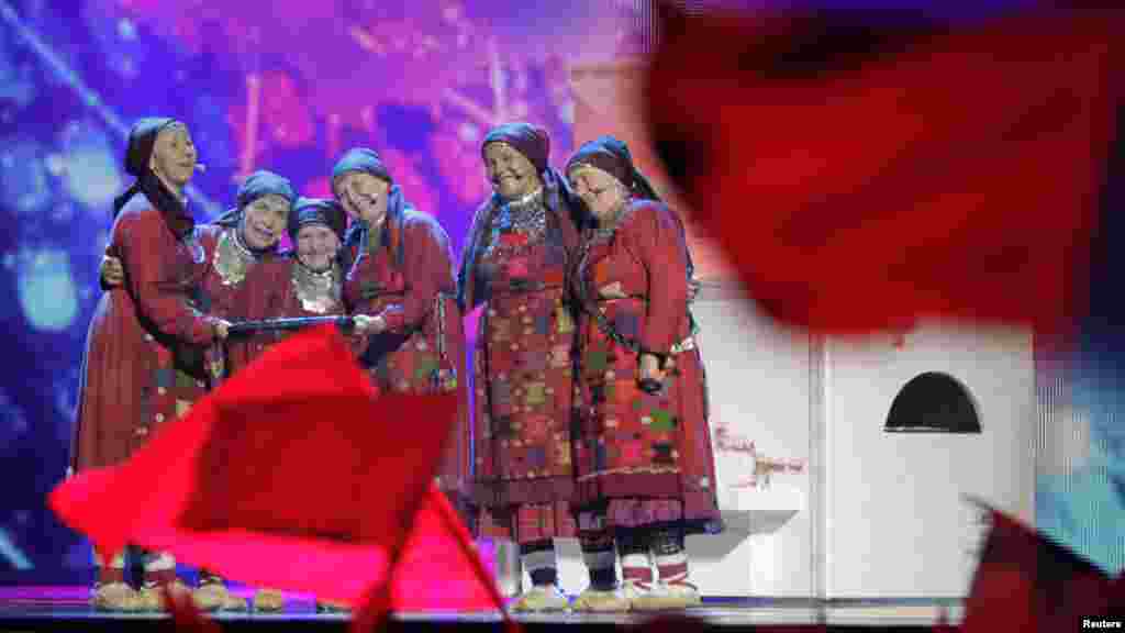 "Buranovskiye Babushki" din Rusia, clasate pe locul doi.