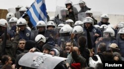 Протестите во Грција