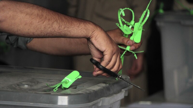 برخی نهادهای ناظر انتخاباتی: در شمارش آرا در حوزه کوچی‌ها فساد صورت گرفته است