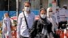 شماری از شهروندان در خیابان‌های تهران