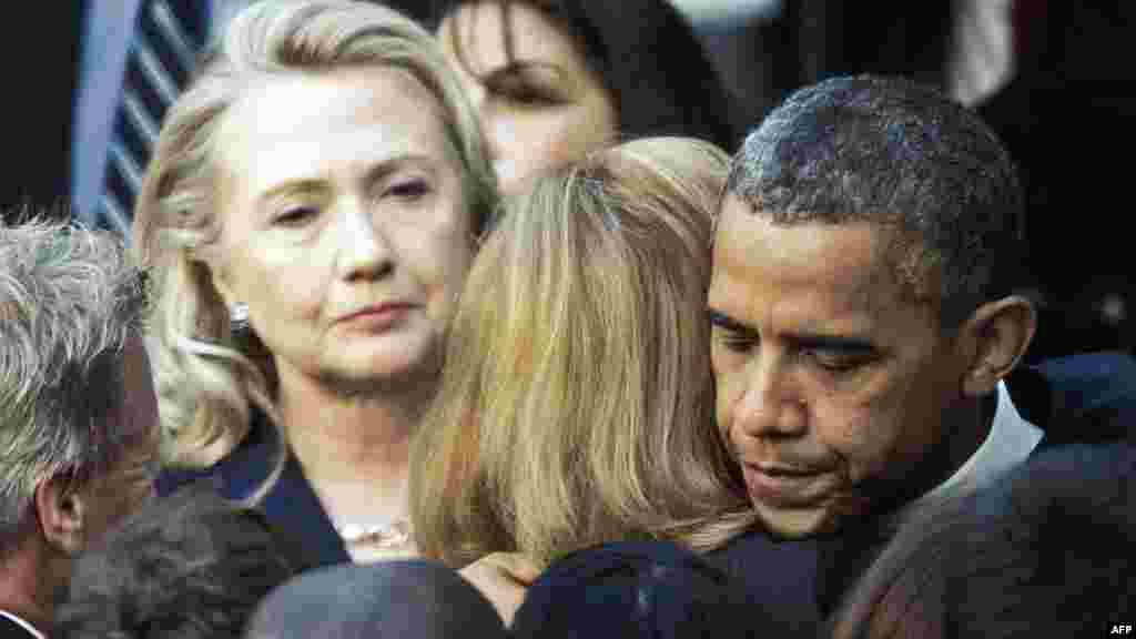 SAD - Predsjednik Obama, državna sekretarka Hillary Clinton nakon primljene vijesti o ubojstvu američkog veleposlanika Christophera Stevensa i jo tri osobe u Bengaziju, Washington, 12. septembar 2012. Foto: AFP / Paul J. Richards 