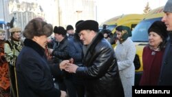 Рөстәм Миңнеханов район башлыкларына мәктәп автобуслары ачкычлары тапшыра